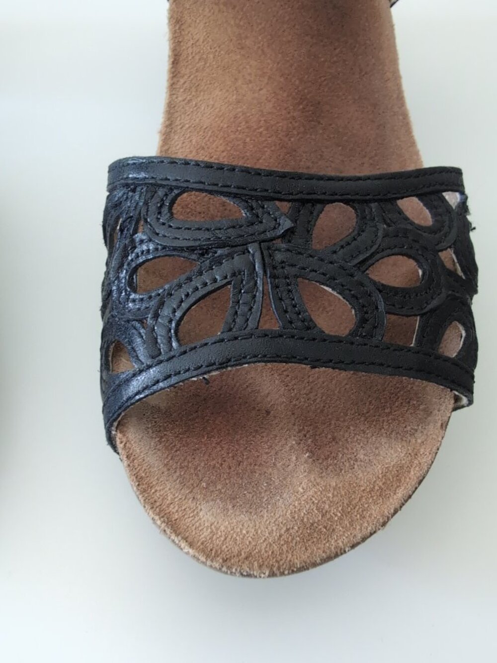 Josef Seibel Ruth Black Leather Cutout Sandals Size 39 - Picture 8 of 11